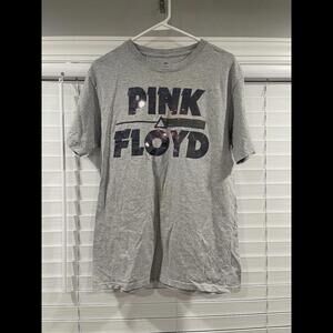 Pink Floyd T-Shirt Men's Size Medium Gray Space Graphic Rock Band Short Sleeve